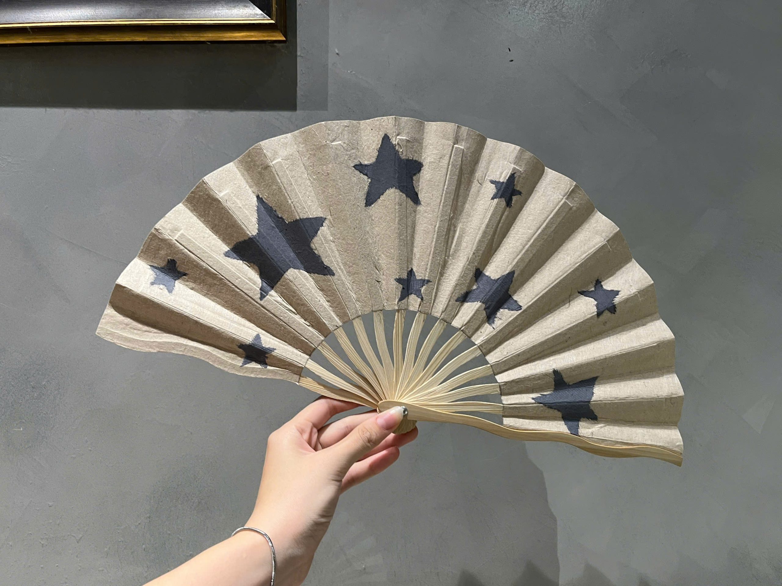 Quạt giấy gấp thủ công - Dướng paper
